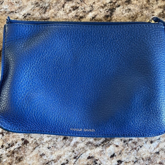 Mansur Gavriel Large Pebble Leather Bucket Bag with Detachable Coin Purse - Picture 9 of 12